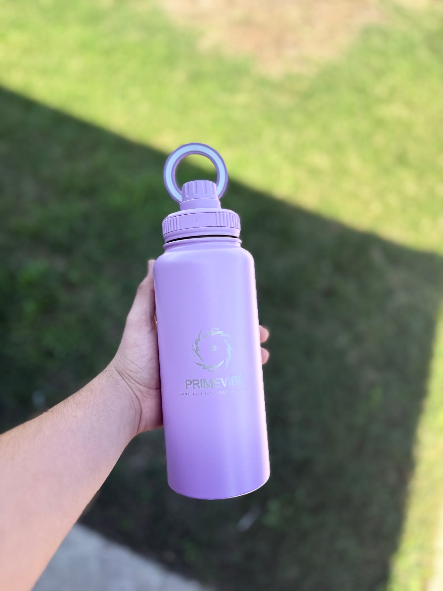 PrimeVibe 32 oz (1 Liter) Magnetic Water Bottle